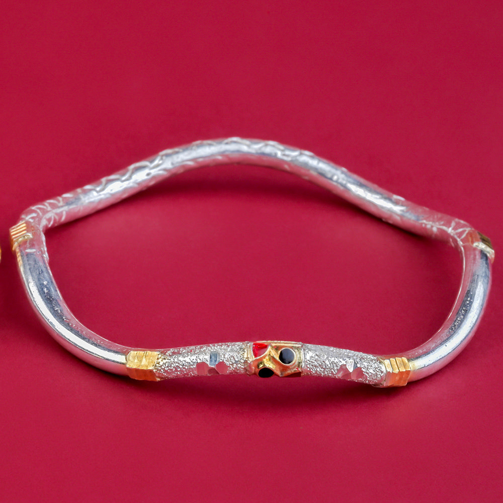 Fancy Kadli With Golden Yellow Strip